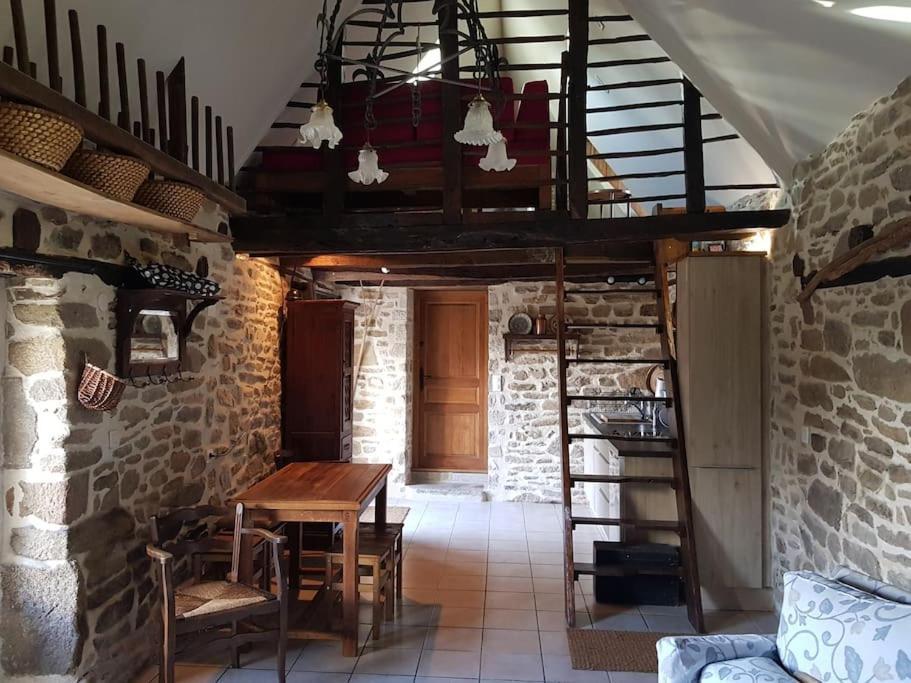 Le Four De La Jugie Villa Le Lonzac Exterior photo